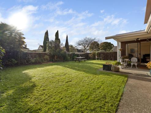 22 Mcenroe Grove, Naenae