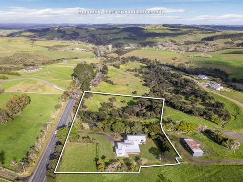 616 Peak Road, Helensville