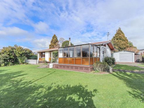 33 Kowhai Street, Inglewood