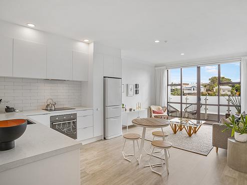 305/3 Morningside Drive, Morningside