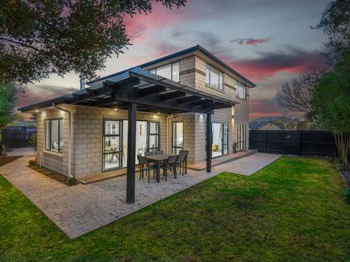 7 Stoneleigh Green, Parklands