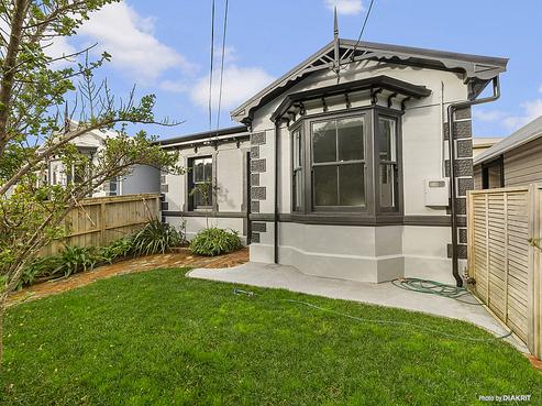 205 Hanson Street, Newtown