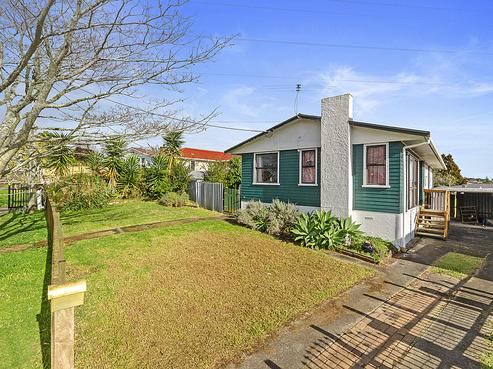 83 Cobham Crescent, Kelston