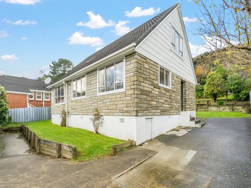 226 Waddington Drive, Naenae