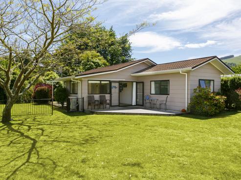 18 Irwin Place, Kinloch