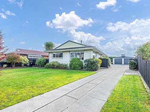 76 John F Kennedy Drive, Milson