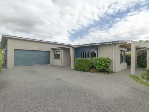 16A Burness Road, Greenmeadows