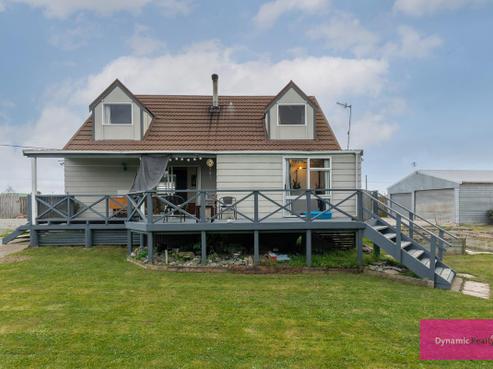 9 Cemetery Road, Sanson
