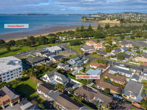 2/11 Milton Road, Orewa