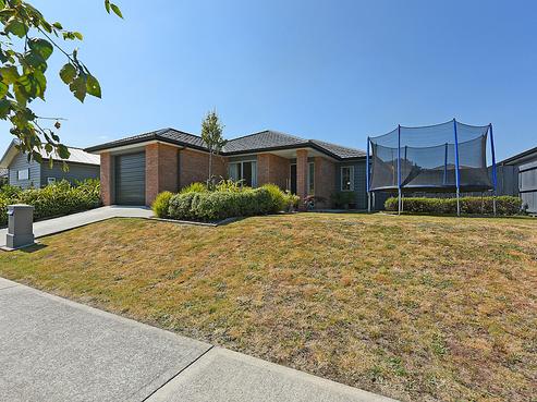 1380 High Street, Taita