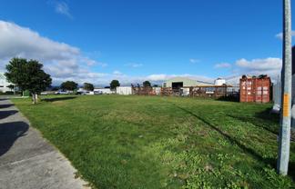 Vacant Land - Pivotal Corner Site