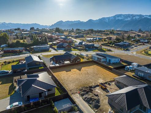 7 Brewster Crescent, Lake Hawea