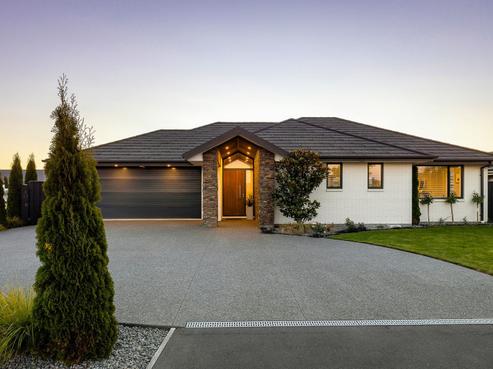 10 Sunline Avenue, Lincoln