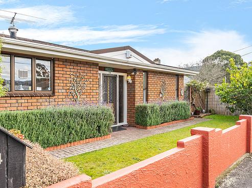 24 Camp Street, Silverstream