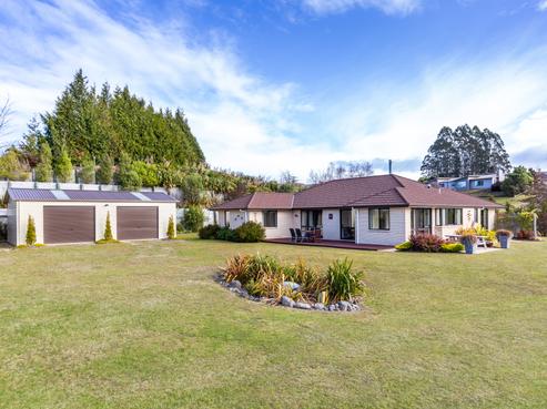 90 Loch Views Road, Acacia Bay