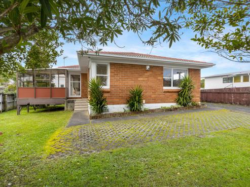 21 Bodi Place, Te Atatu South
