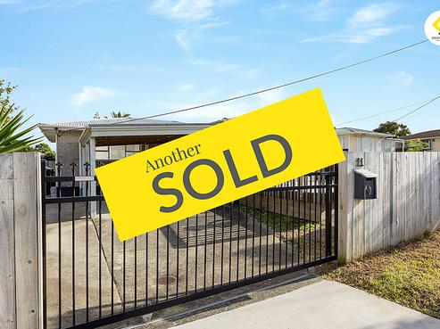 11 Chorley Avenue, Massey