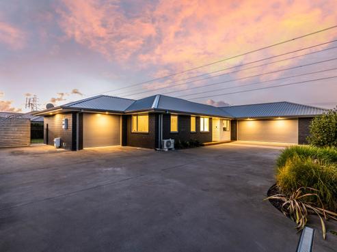 2 Megaw Close, Whalers Gate