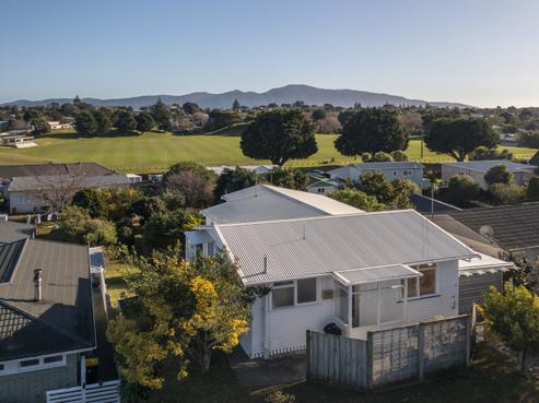 17 Kiwi Road, Raumati Beach