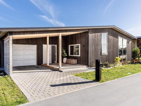 3 Mirek Street, Waikanae