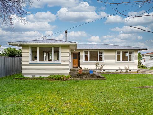 6 Tait Crescent, Featherston