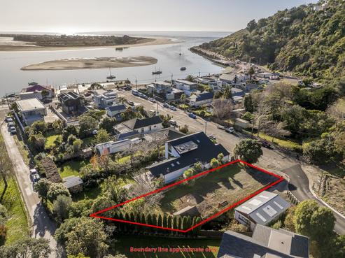 10 Cliff Street, Moncks Bay