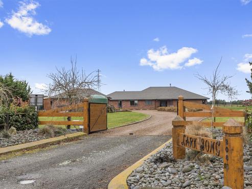 208 Wards Road, Swannanoa