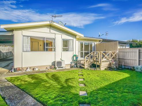 1/18 Blackwood Street, Wakatu