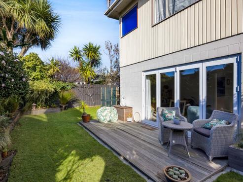 2/28 Hamblyn Street, Strandon