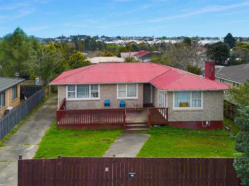 97 Cobham Crescent, Kelston