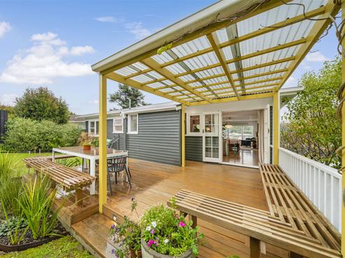 10 Taioma Crescent, Te Atatu Peninsula
