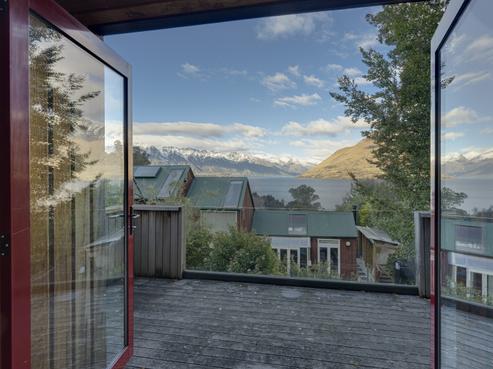 22A Evergreen Place, Fernhill/Sunshine Bay
