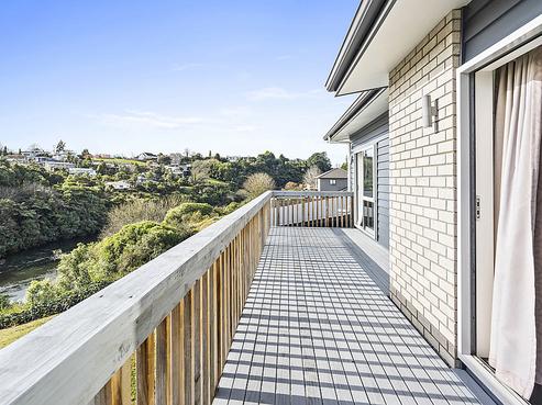 55A Alpers Ridge, Leamington