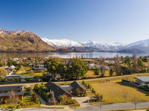 24 Greenbelt Place, Wanaka