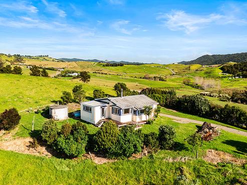 87 Brooks Road, Waipu