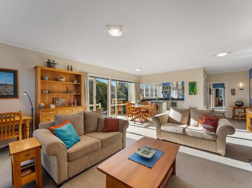 8 Sullivan Grove, Epuni