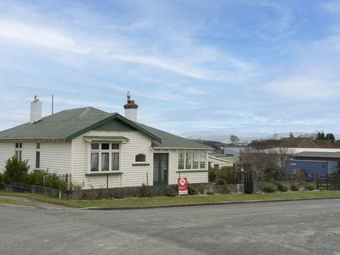 5 Essex Street, Tapanui