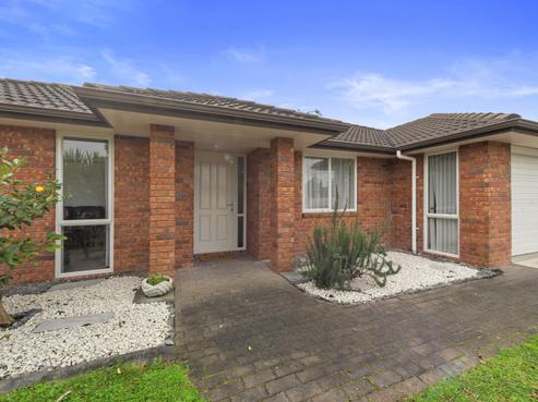 1 Parkside Drive, Huntington