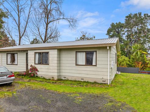 17 Manor Place, Bader