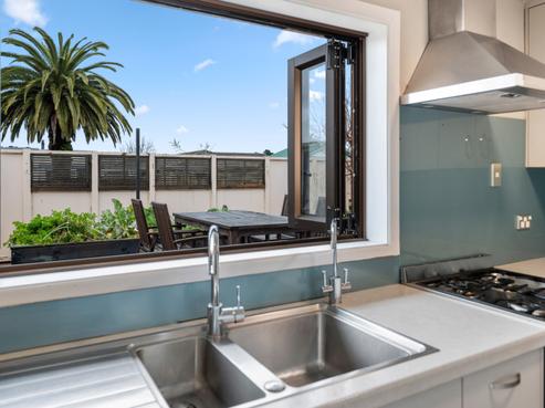 39 Robertson Street, Glenholme