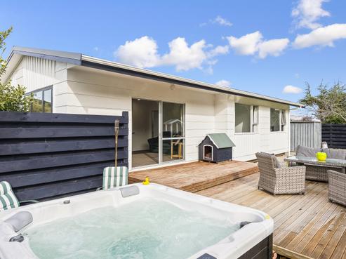 14B Cypress Grove, Paraparaumu