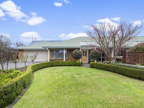 3 Farnah Green, Flagstaff
