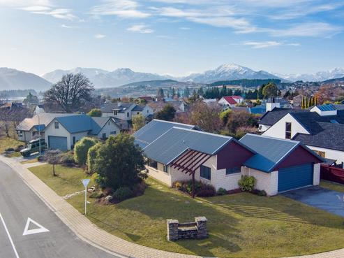 2 Little Oak Common, Wanaka
