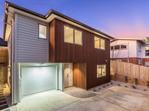 2 Marina Road, Torbay