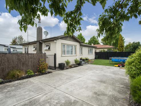 604 Riverslea Road South, Akina