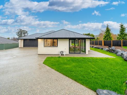 12 Abbeyfield Close, Abbotsford