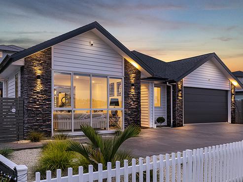 97 Colonial Drive, Silverdale