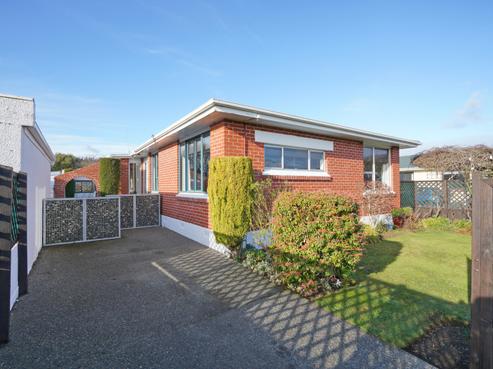 761 Queens Drive, Waikiwi