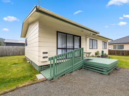 90B Clayton Road, Mangakakahi