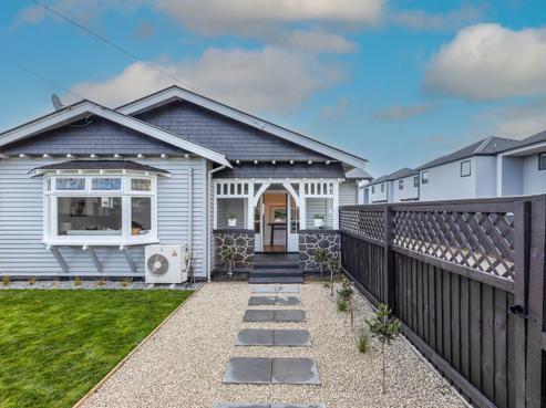1/19 Hills Road, Edgeware